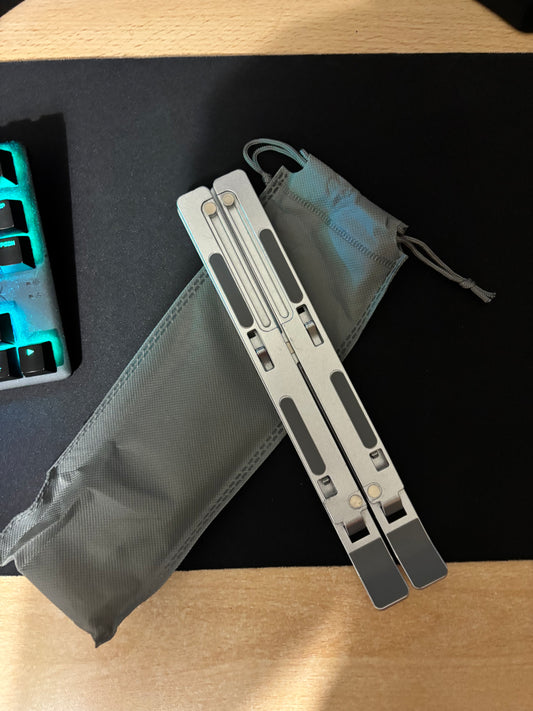 DeskDreamers Premium Laptop Stand
