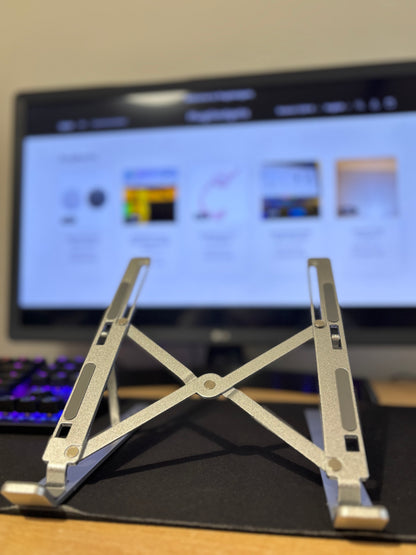DeskDreamers Premium Laptop Stand